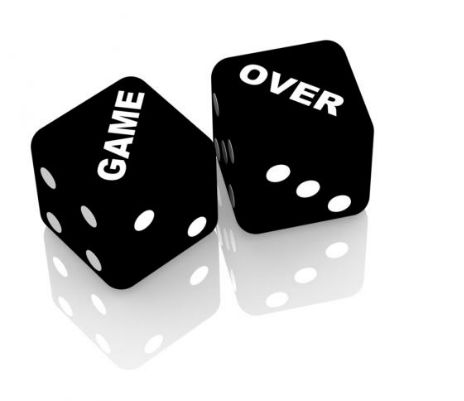 game-over-dados-articulo-videojuegos-zehngames